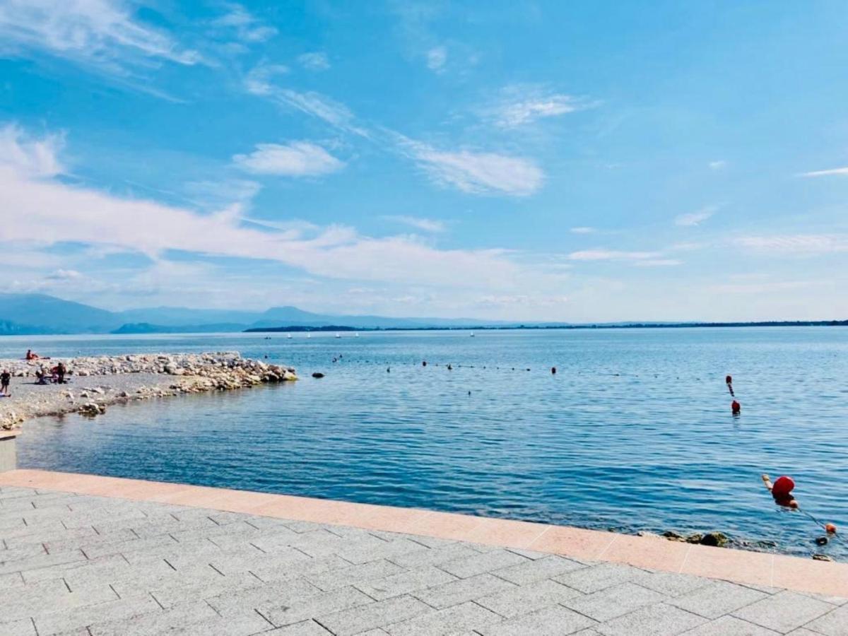 Palm Beach - Your Private And Complete Apartment In Desenzano Del Garda Eksteriør bilde